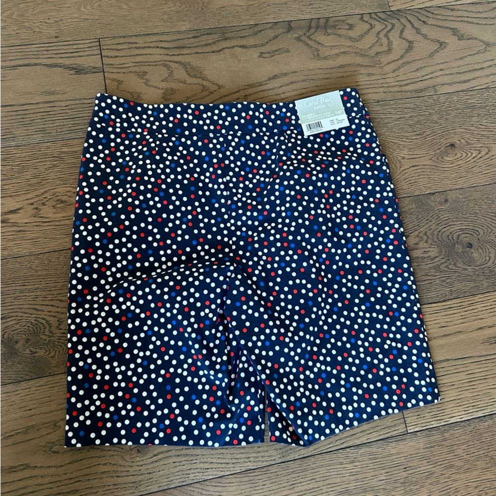 NWT! Coral Bay Navy 14P Petite Red& White Polka Dot Elastic Waist Pull On Shorts - Picture 5 of 10